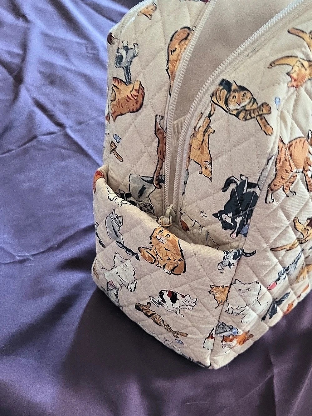 Vera Bradley Large Travel Duffel Cat Print Quilted Tote Bag in Cream & Orange - Picture 7 of 7